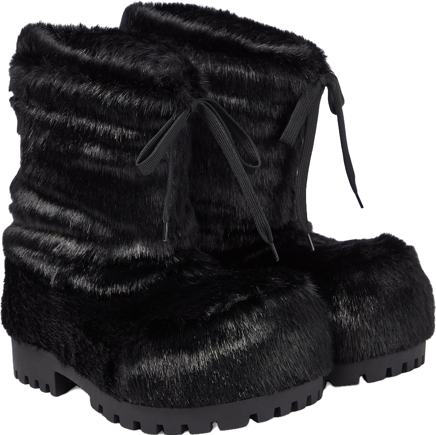 Balenciaga Alaska Snow Boots - Black | Editorialist